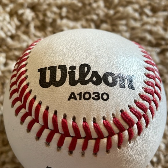 Baseball Signed on Sweet Spot! Unknown signature….Wilson Baseball! - Picture 3 of 8